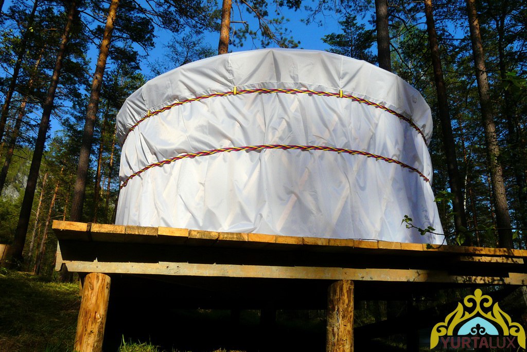camping-yurt-09